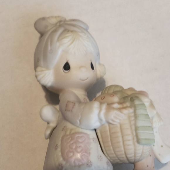 Precious Moments collectible pair of figurines - Picture 3 of 7